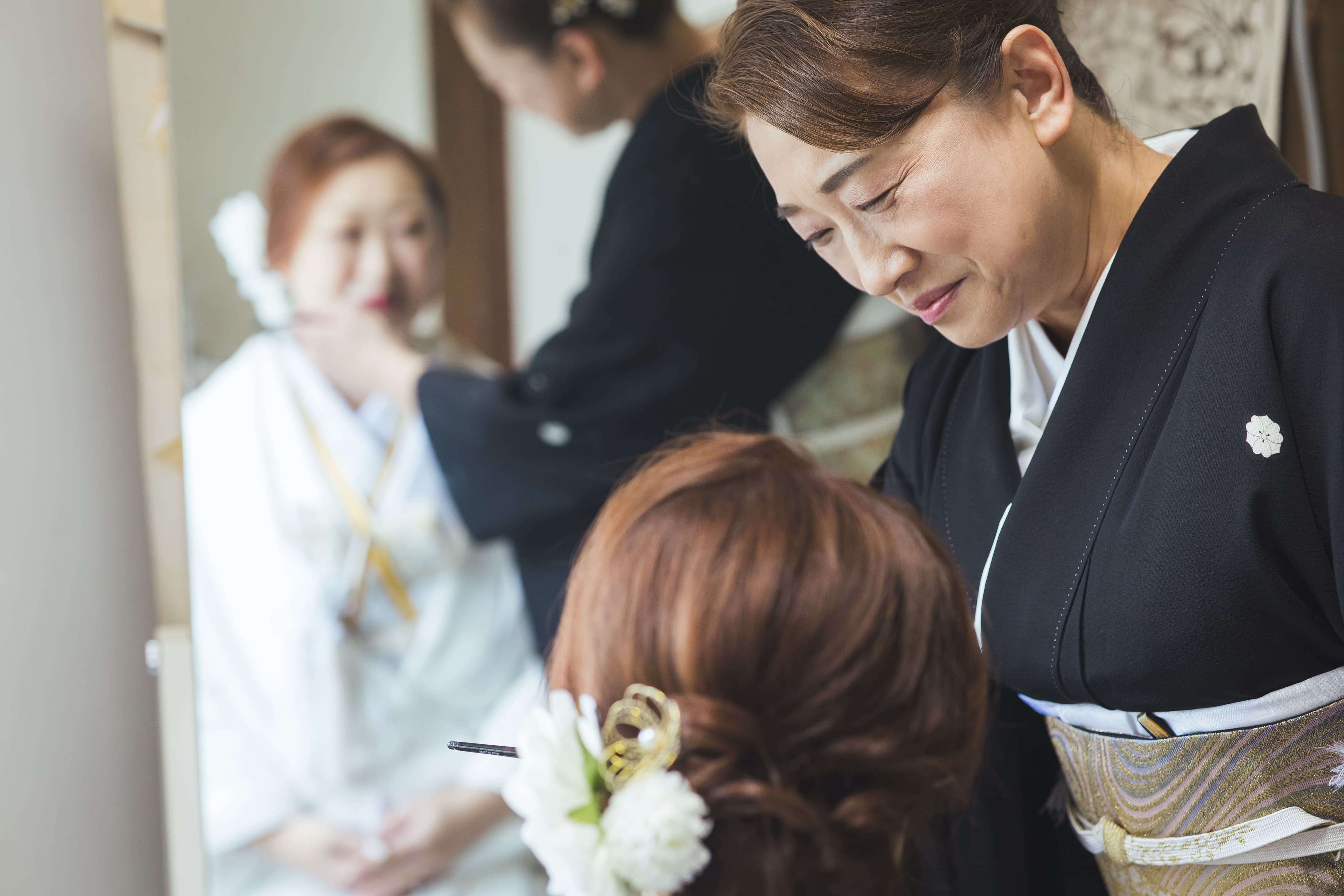 お支度シーン お母様からの紅差しの儀